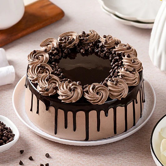 A Quality Sweets & Bakes signature cake